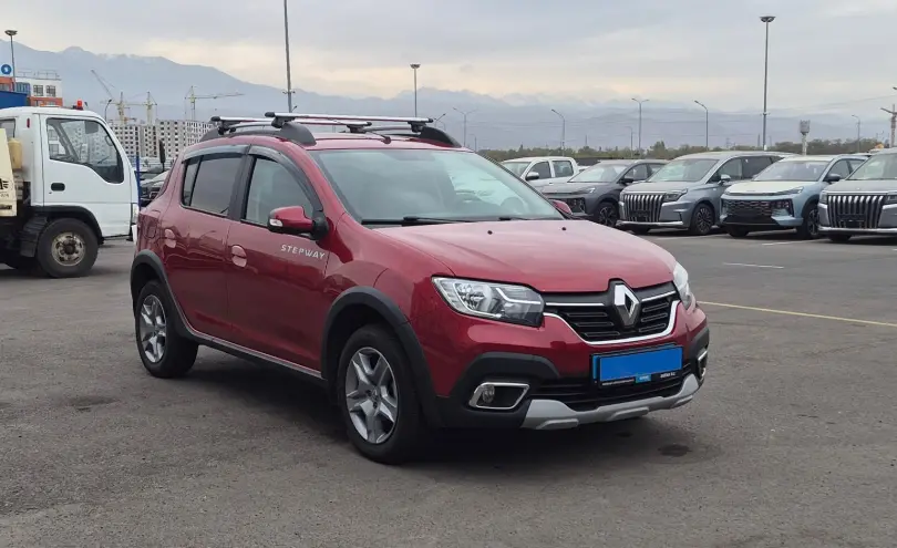 Renault Sandero 2020 года за 4 390 000 тг. в Алматы фото 3