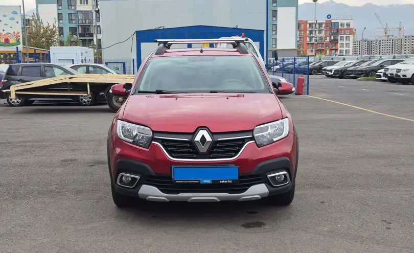 Renault Sandero 2020 года за 4 390 000 тг. в Алматы фото 2