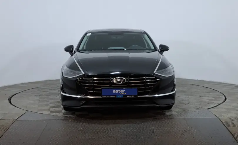 Hyundai Sonata 2022 года за 9 790 000 тг. в Астана фото 2