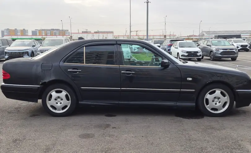Mercedes-Benz E-Класс 1999 года за 2 290 000 тг. в Алматы фото 4