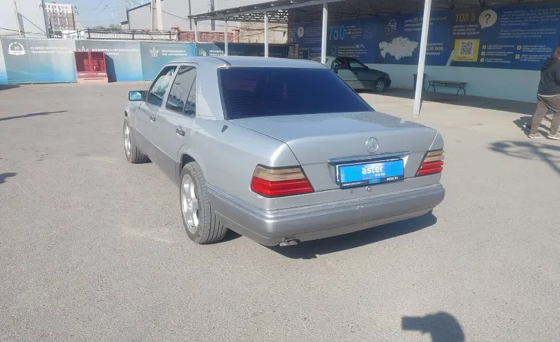 Mercedes-Benz E-Класс 1994 года за 1 590 000 тг. в Шымкент фото 4