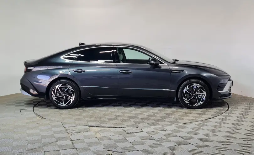 Hyundai Sonata 2023 года за 13 790 000 тг. в Алматы фото 4