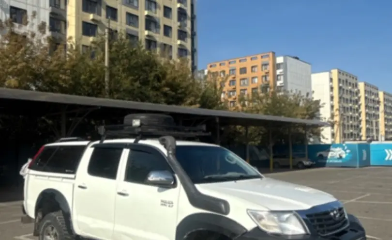 Toyota Hilux 2013 года за 7 590 000 тг. в Алматы фото 2