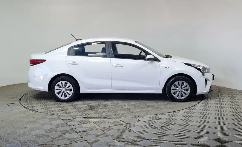 Kia Rio 2021 года за 7 390 000 тг. в Алматы фото 4