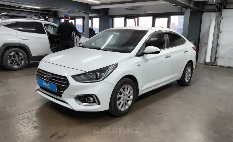 Hyundai Accent 2018 года за 6 490 000 тг. в Астана
