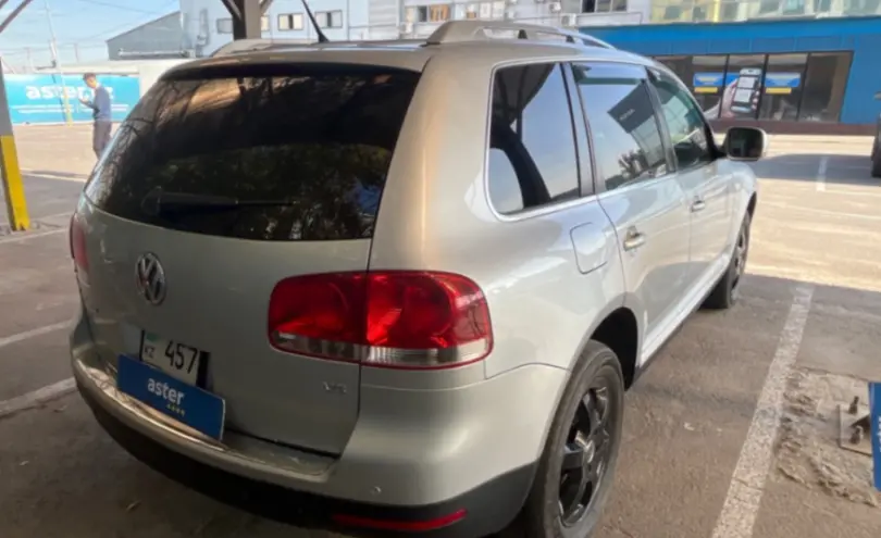 Volkswagen Touareg 2005 года за 3 990 000 тг. в Алматы фото 3