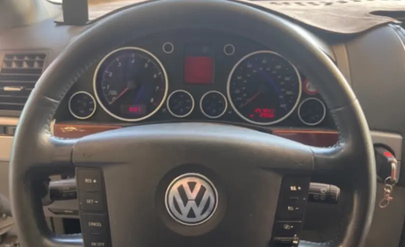 Volkswagen Touareg 2005 года за 3 990 000 тг. в Алматы фото 5