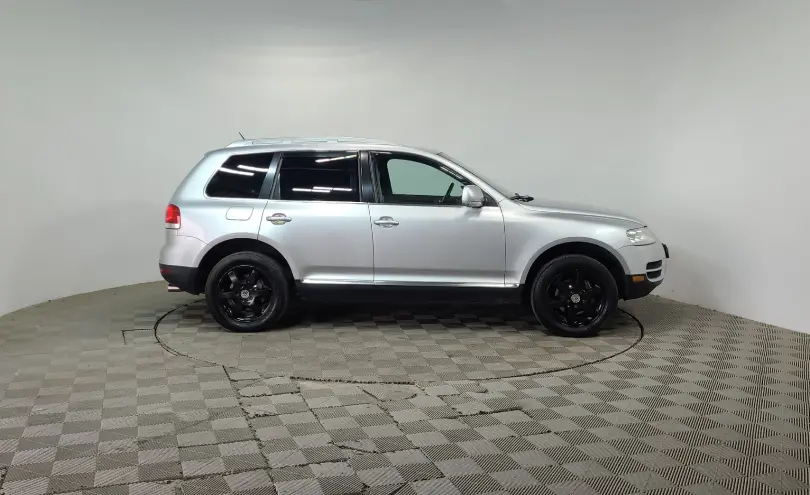 Volkswagen Touareg 2005 года за 3 990 000 тг. в Алматы фото 4