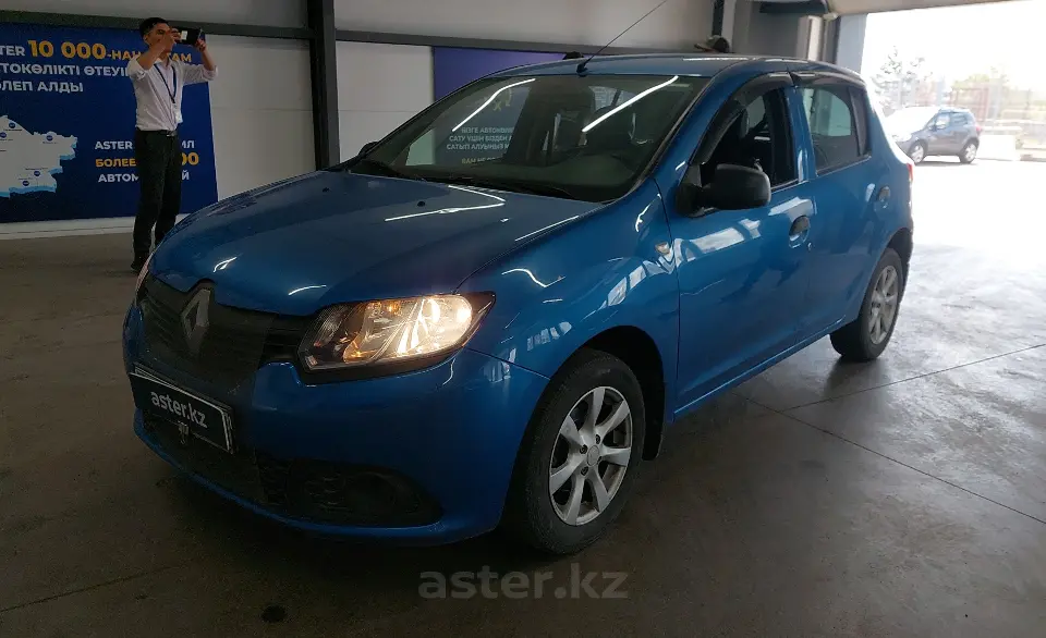 Renault Sandero 2015 года за 3 390 000 тг. в Астана