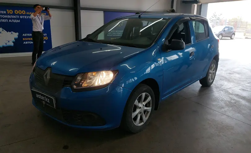 Renault Sandero 2015 года за 3 390 000 тг. в Астана фото 1