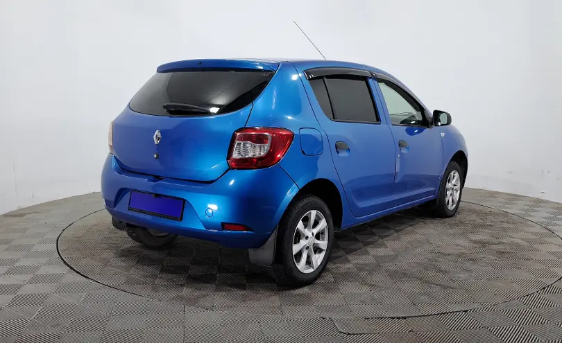 Renault Sandero 2015 года за 3 390 000 тг. в Астана фото 5