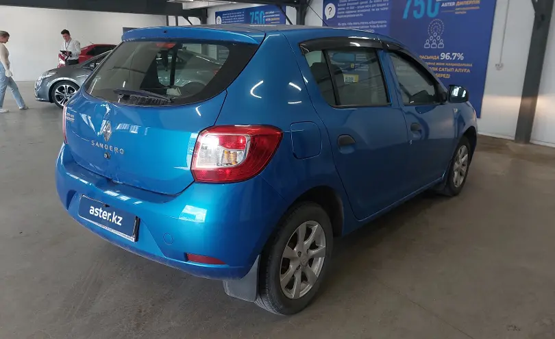 Renault Sandero 2015 года за 3 390 000 тг. в Астана фото 3