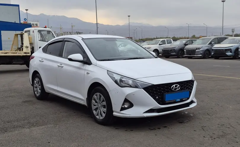 Hyundai Accent 2023 года за 7 790 000 тг. в Алматы фото 3