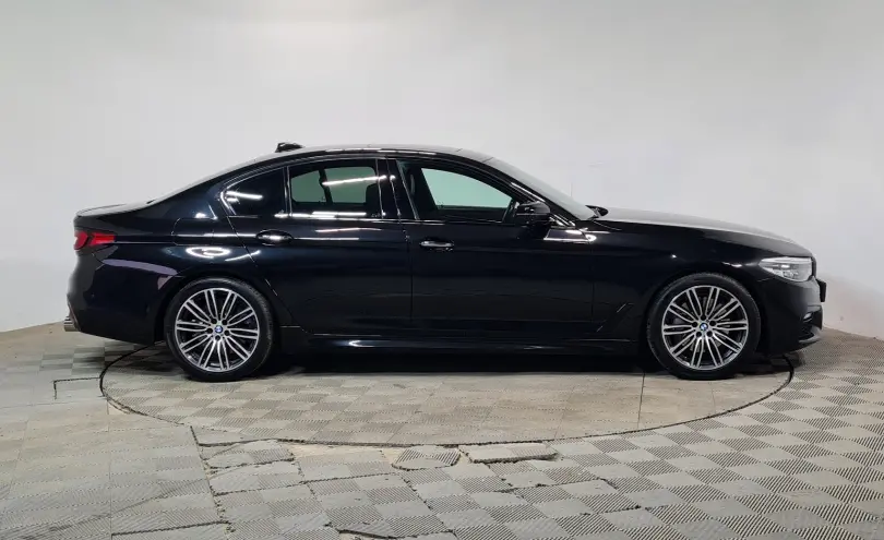 BMW 5 серии 2017 года за 18 120 000 тг. в Алматы фото 4