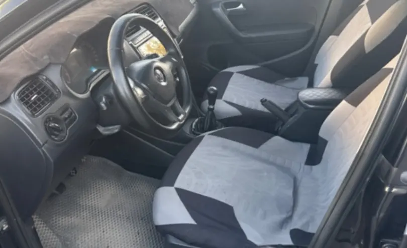 Volkswagen Polo 2015 года за 2 490 000 тг. в Алматы фото 5