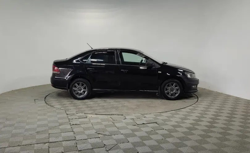 Volkswagen Polo 2015 года за 2 490 000 тг. в Алматы фото 4