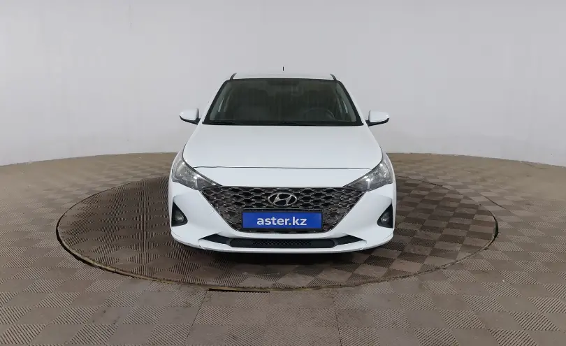 Hyundai Accent 2021 года за 6 390 000 тг. в Шымкент фото 2
