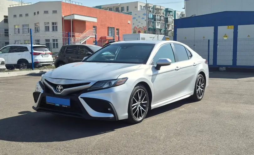 Toyota Camry 2020 года за 10 490 000 тг. в Алматы фото 1