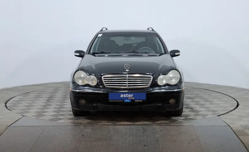 Mercedes-Benz C-Класс 2002 года за 2 390 000 тг. в Астана фото 2