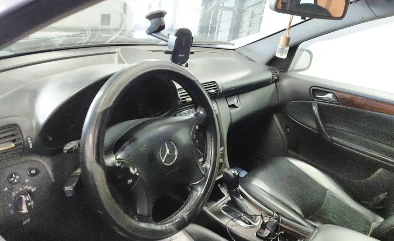 Mercedes-Benz C-Класс 2002 года за 2 390 000 тг. в Астана фото 5