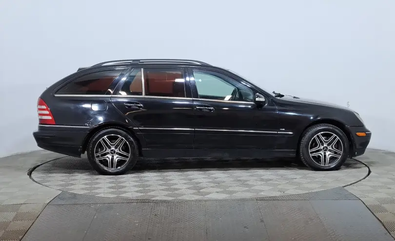 Mercedes-Benz C-Класс 2002 года за 2 390 000 тг. в Астана фото 4