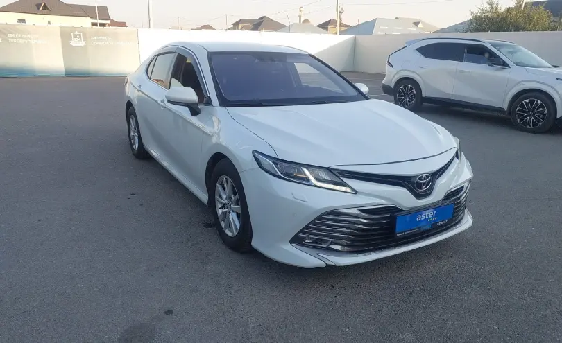 Toyota Camry 2019 года за 12 450 000 тг. в Шымкент фото 2