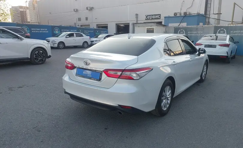 Toyota Camry 2019 года за 12 450 000 тг. в Шымкент фото 3