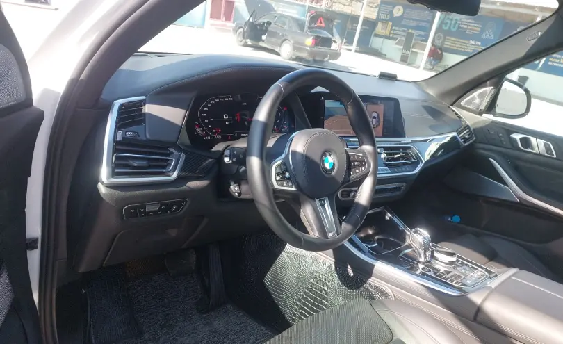 BMW X5 2018 года за 28 390 000 тг. в Шымкент фото 5