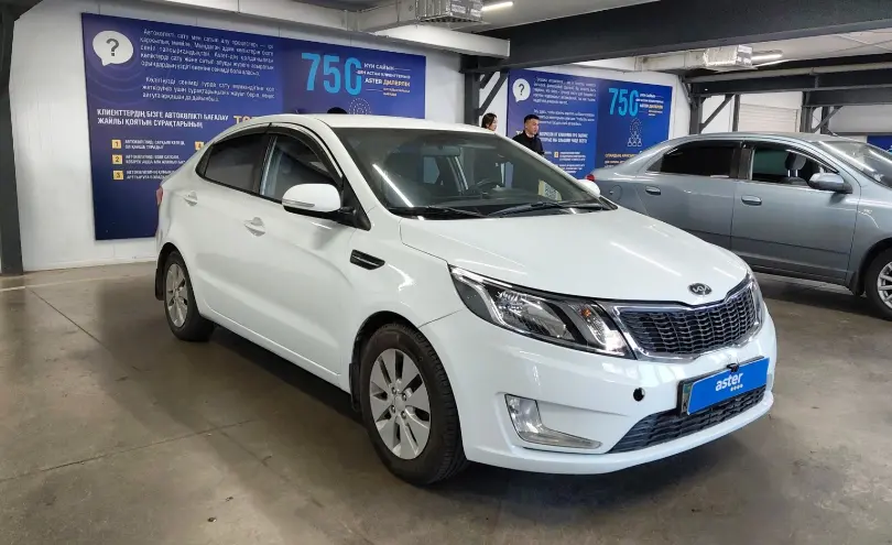 Kia Rio 2014 года за 3 990 000 тг. в Астана фото 2