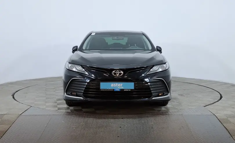 Toyota Camry 2021 года за 10 990 000 тг. в Астана фото 2