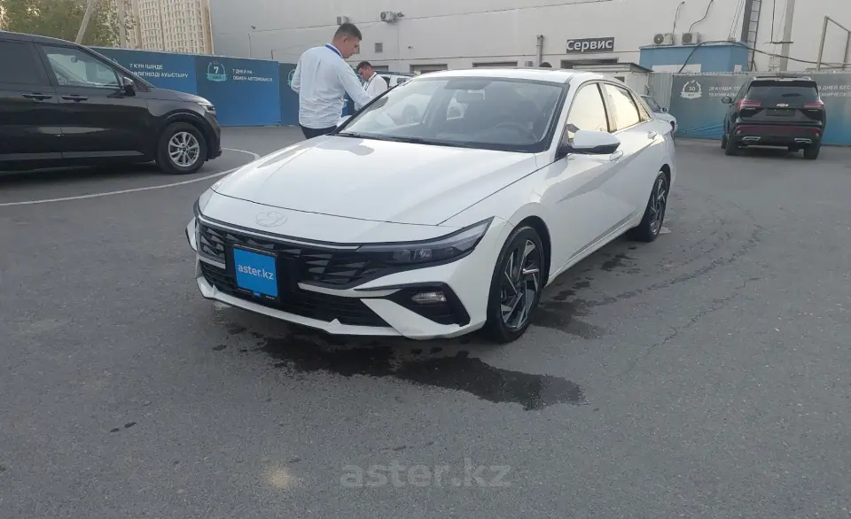 Hyundai Elantra 2023 года за 8 490 000 тг. в Шымкент