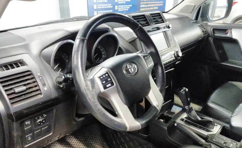Toyota Land Cruiser Prado 2014 года за 16 990 000 тг. в Астана фото 5
