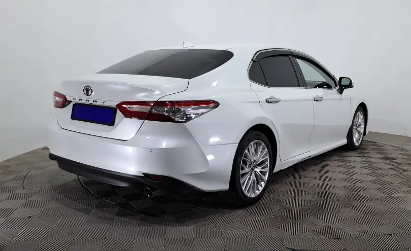 Toyota Camry 2019 года за 12 800 000 тг. в Астана фото 5
