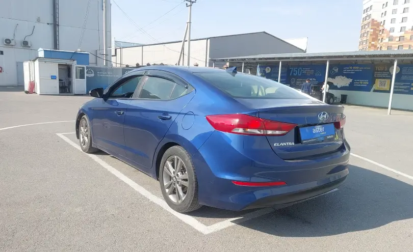 Hyundai Elantra 2018 года за 5 490 000 тг. в Шымкент фото 4