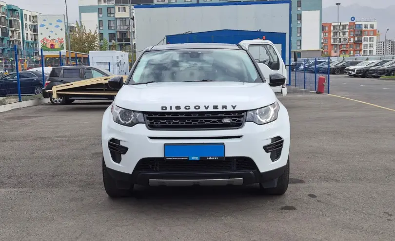 Land Rover Discovery Sport 2018 года за 9 990 000 тг. в Алматы фото 2