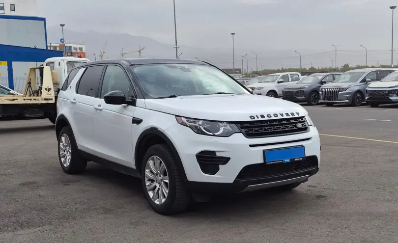 Land Rover Discovery Sport 2018 года за 9 990 000 тг. в Алматы фото 3