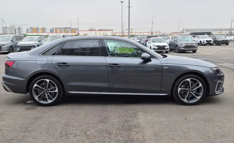 Audi A4 2023 года за 13 500 000 тг. в Алматы фото 4