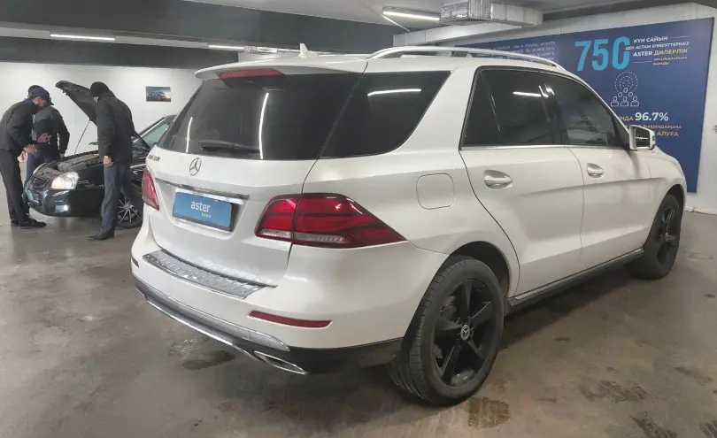 Mercedes-Benz GLE 2017 года за 11 890 000 тг. в Астана фото 3