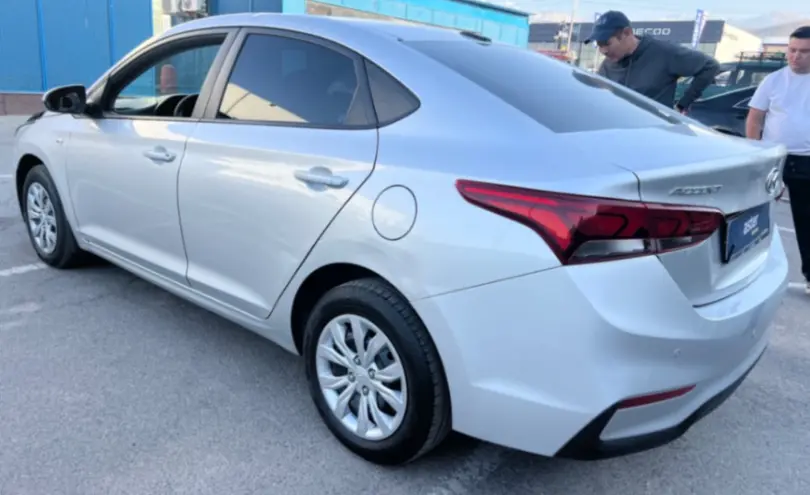 Hyundai Accent 2019 года за 6 990 000 тг. в Алматы фото 4