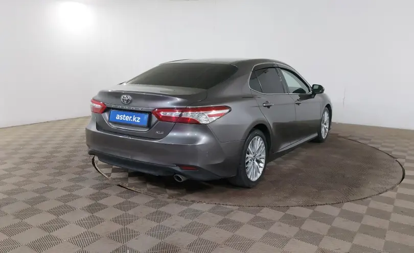 Toyota Camry 2017 года за 9 990 000 тг. в Шымкент фото 5