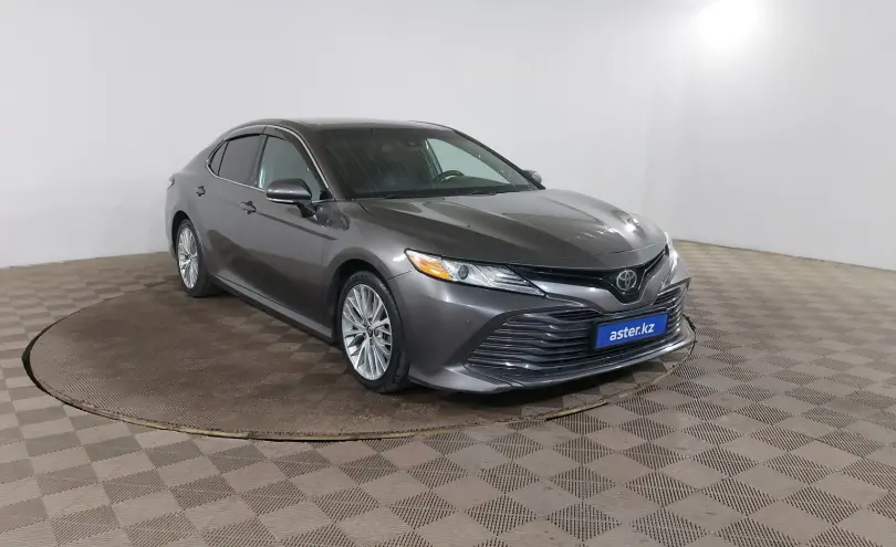 Toyota Camry 2017 года за 9 990 000 тг. в Шымкент фото 3