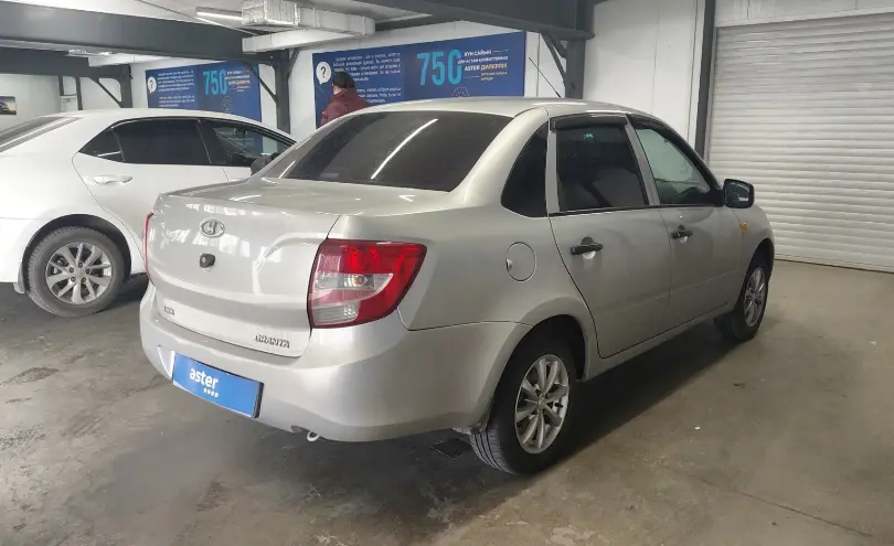 LADA (ВАЗ) Granta 2014 года за 2 790 000 тг. в Астана фото 3