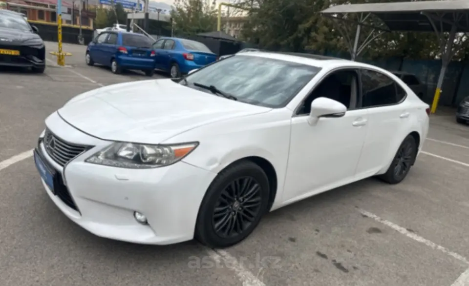Lexus ES 2014 года за 10 990 000 тг. в Алматы