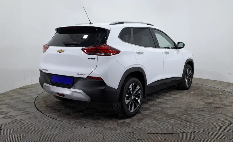 Chevrolet Tracker 2024 года за 7 990 000 тг. в Астана фото 5