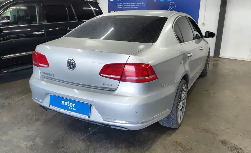 Volkswagen Passat 2014 года за 4 990 000 тг. в Астана фото 3