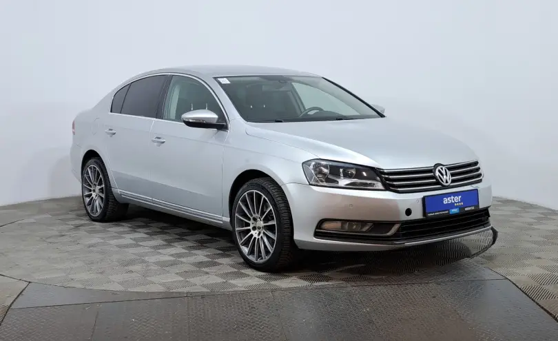 Volkswagen Passat 2014 года за 4 990 000 тг. в Астана фото 3
