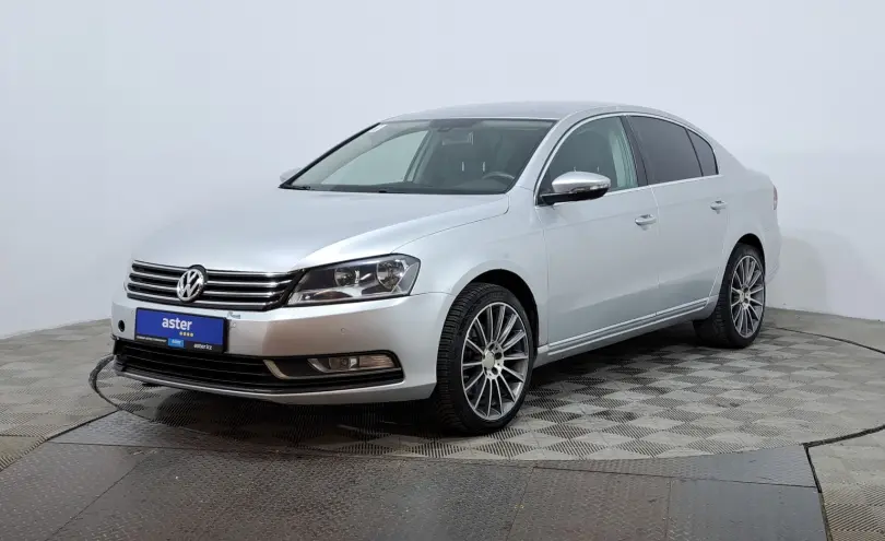Volkswagen Passat 2014 года за 4 990 000 тг. в Астана фото 1
