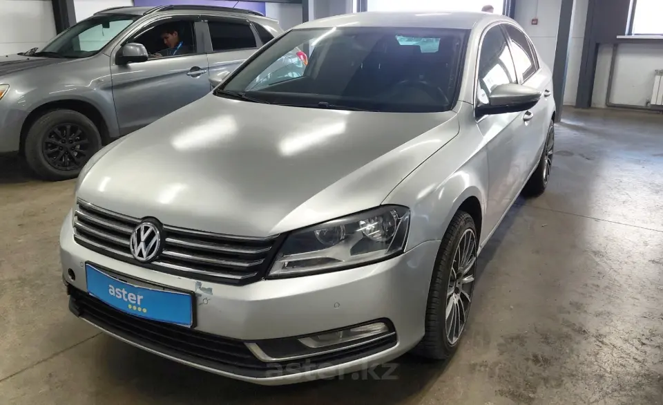 Volkswagen Passat 2014 года за 4 990 000 тг. в Астана