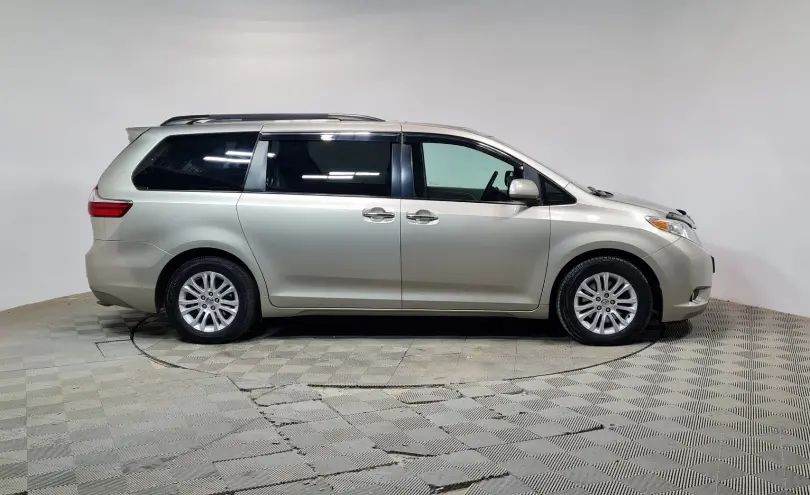 Toyota Sienna 2016 года за 16 900 000 тг. в Алматы фото 4