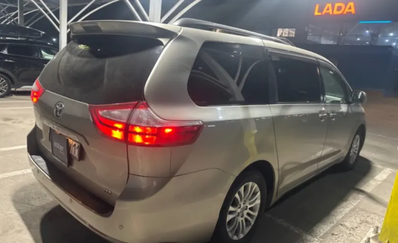Toyota Sienna 2016 года за 16 900 000 тг. в Алматы фото 3